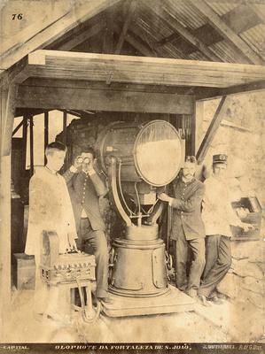 Revolta da armada - Holofote da Fortaleza de São João