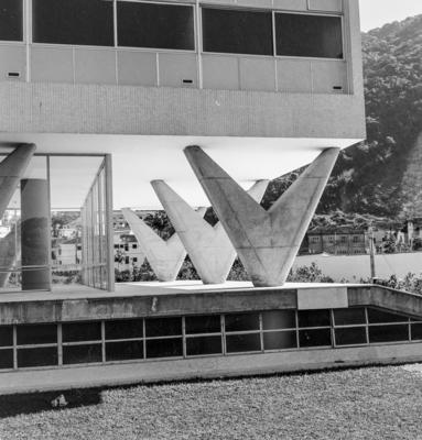 Hospital SulAmérica, atual Hospital Federal da Lagoa, projeto de Oscar Niemeyer, Helio Uchoa e Burle Marx