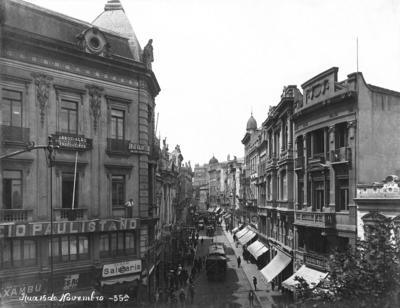 Rua 15 de Novembro, a partir da praça Antônio Prado