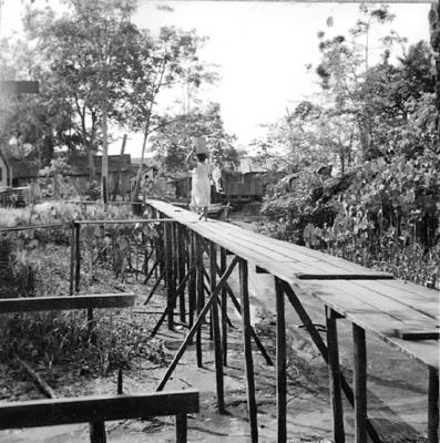 Vila da Barca, palafitas flutuantes