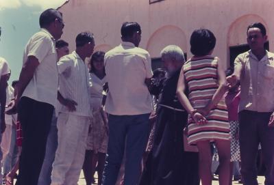 Frei Damião e devotos