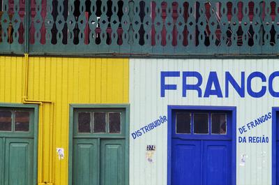 Flagrante de rua - placas, letreiros e cartazes