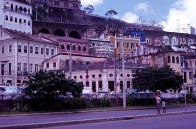 Sobrados na encosta junto à Conceição da Praia