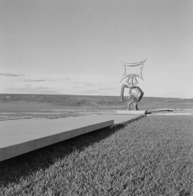 Escultura "O Rito dos Ritmos", de Maria Martins