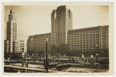 Parada militar de 7 de setembro na avenida Presidente Vargas