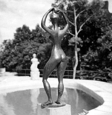 Esculturas de Alfredo Ceschiatti, "Banhista".