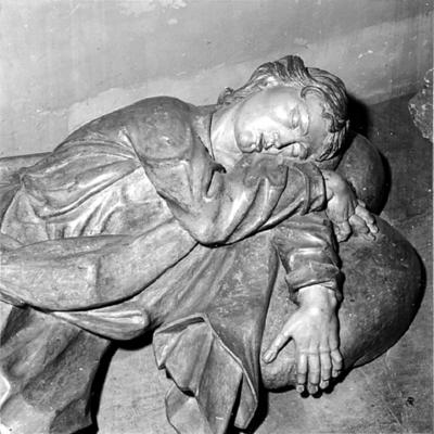 Via Crucis, Passos da Paixão, esculturas de Aleijadinho, São João Evangelista adormecido no Passo do Horto