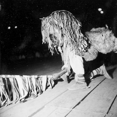 Maracatu no carnaval pernambucano