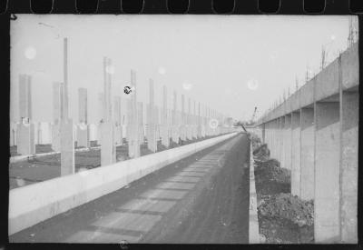 Construção do Instituto Central de Ciências, conhecido como Minhocão