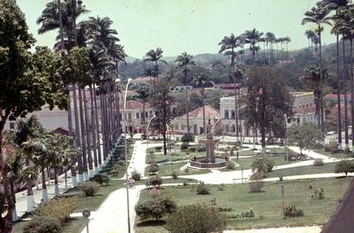 Praça Barão de Campo Belo, vista a partir do adro da Matriz