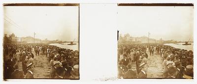 Praia de Santa Luzia; ao fundo, o Palácio Monroe