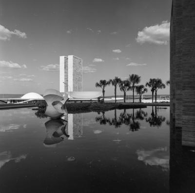 "O Meteoro", escultura de Bruno Giorgi