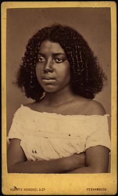 Retrato - mulher negra não identificada