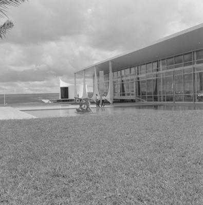 Palácio da Alvorada e Capela Nossa Senhora da Conceição