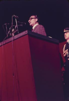 Pronunciamento do presidente chileno Salvador Allende, deposto dois anos depois por um golpe militar, e Sanchez Celedón, da Força Aérea do Chile