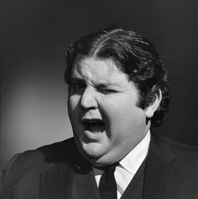 Campanha publicitária da agência J. Walter Thompson para as sandálias Havaianas com Jô Soares