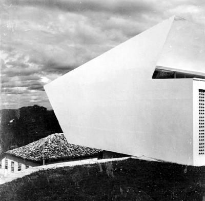 Escola Júlia Kubitschek