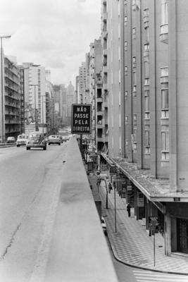 Não passe pela direita