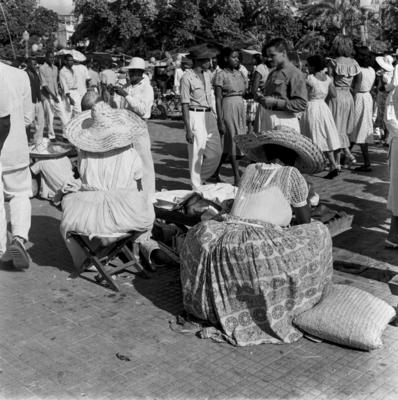 Vendedora de acarajé na procissão de Nosso Senhor dos Navegantes