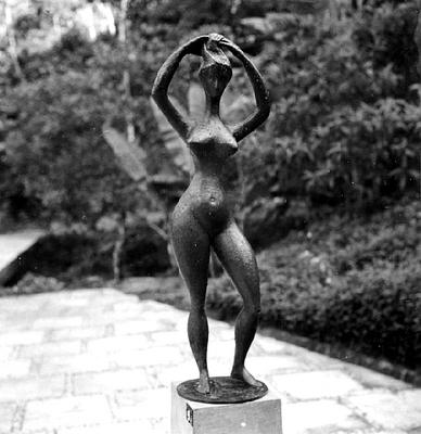Esculturas de Alfredo Ceschiatti, "A Banhista"