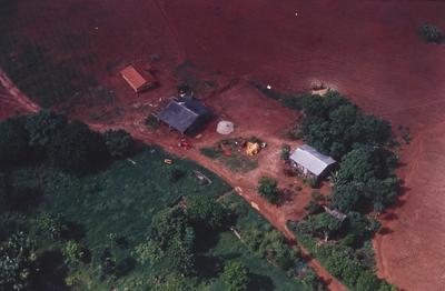 Vista aérea para floresta desmatada