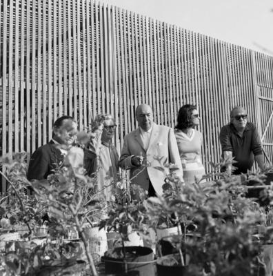 Renato Archer, Burle Marx, Pablo Neruda e Vinicius de Morais, no Sítio Burle Marx, na ocasião da visita de Pablo Neruda