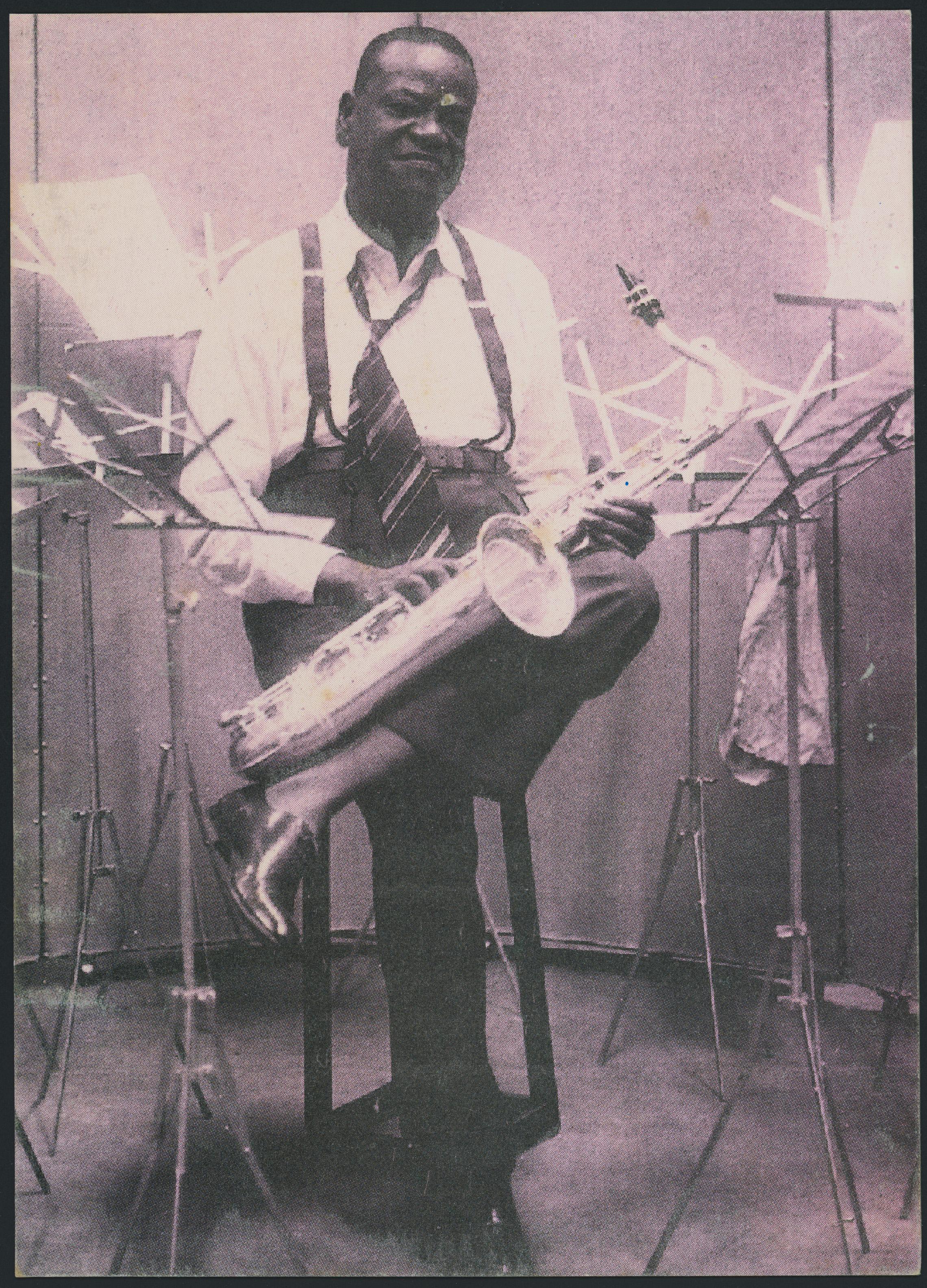 Pixinguinha com o saxofone