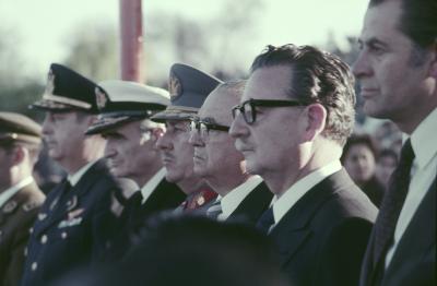 Salvador Allende no desfile militar de comemoração à independência chilena