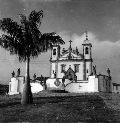Santuário Diocesano do Bom Jesus de Matosinhos, com profetas