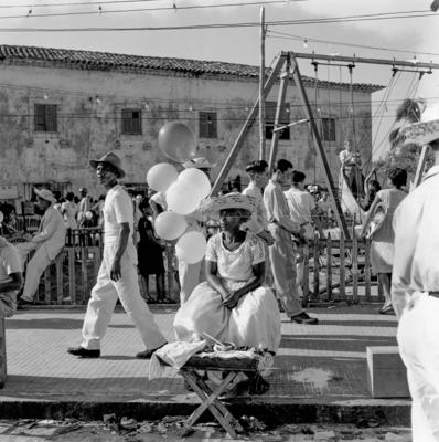 Vendedora de acarajé na procissão de Nosso Senhor dos Navegantes