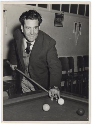 Vicente Celestino na sinuca