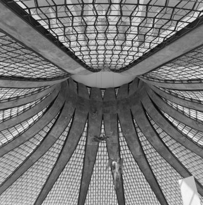 Anjos, esculturas de Alfredo Ceschiatti, na Catedral  Metropolitana Nossa Senhora Aparecida