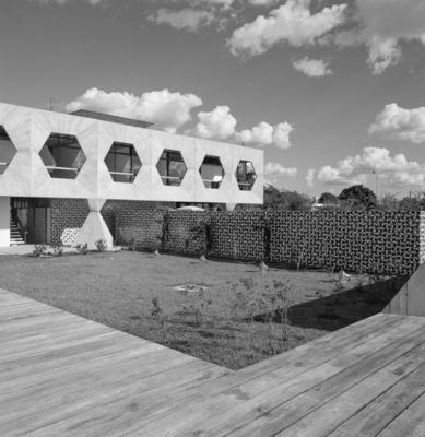 Residência para Ministro de Estado, projetada por João Filgueiras Lima