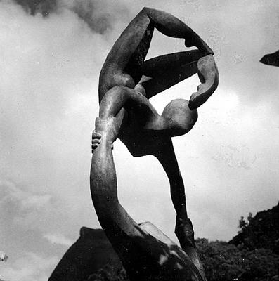 Esculturas de Alfredo Ceschiatti, "Acrobatas"