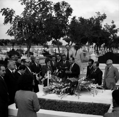Visita ao túmulo de Armando Cavalcanti, no Dia do Compositor