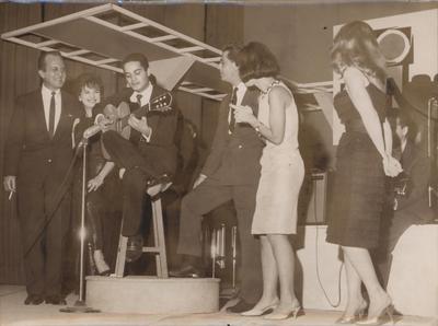 Aloysio de Oliveira, Sylvinha, Baden, Lúcio Alves, Nara e Odete Lara