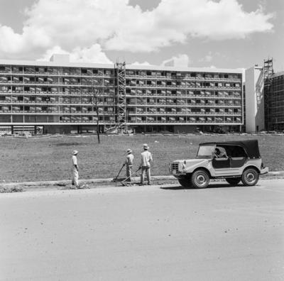 Edifícios residenciais projetados para os Institutos de Aposentadoria e Pensões