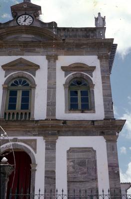 Igreja Matriz de Nossa Senhora do Carmo - parte da fachada