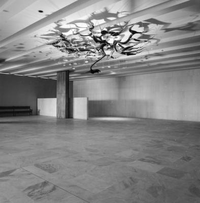 "Revoada dos pássaros", lustre de Pedro Correia de Araújo, na Sala D. Pedro I