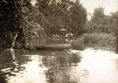Barcos no rio Tamanduateí