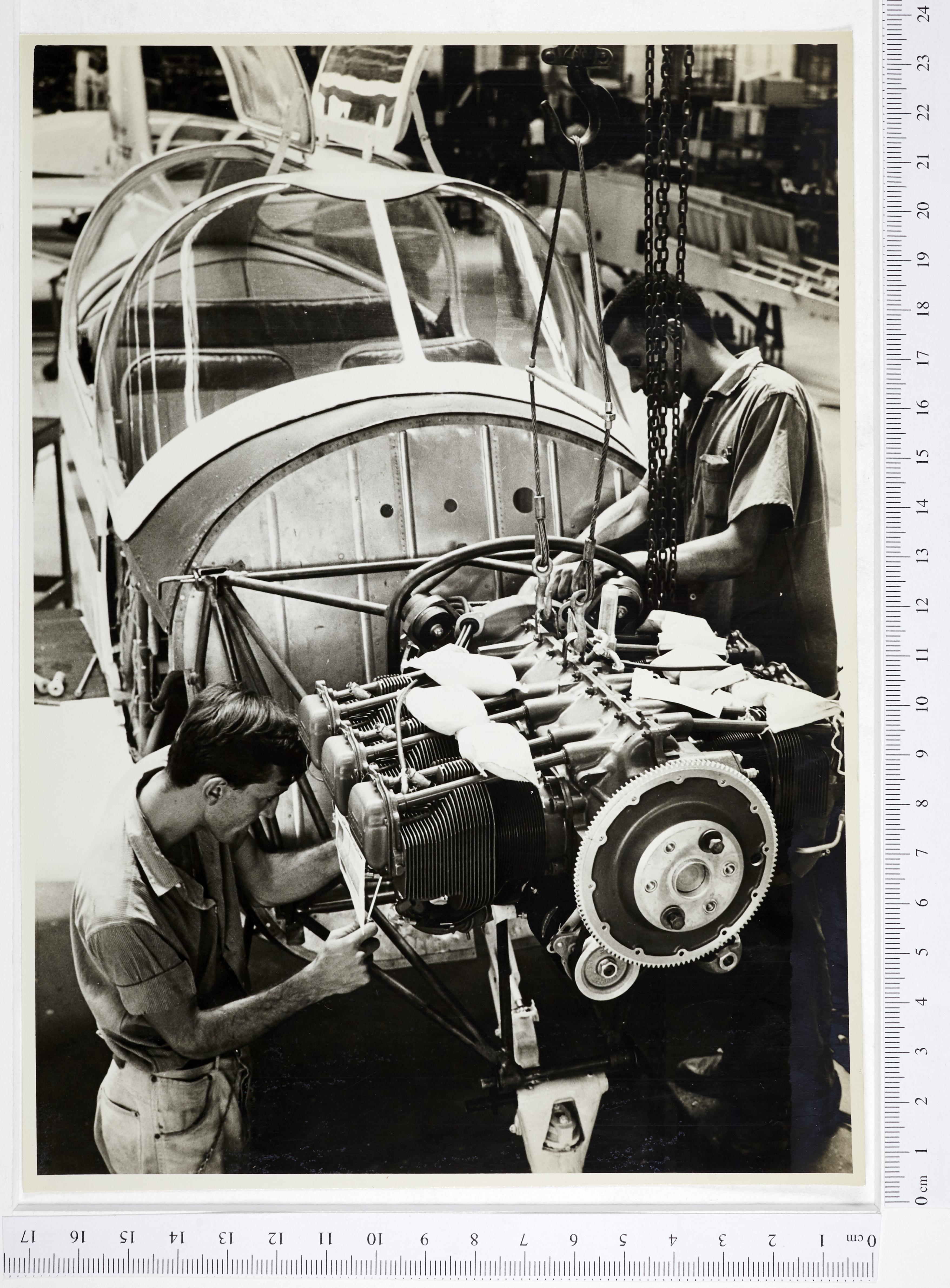 Aviação militar Brasil - fábrica de avião