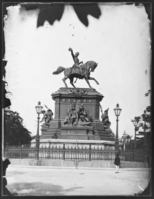 Monumento em homenagem a D. Pedro I - Estátua Equestre