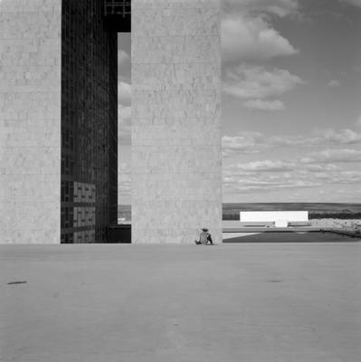Congresso Nacional e, em segundo plano, o Museu Histórico de Brasília