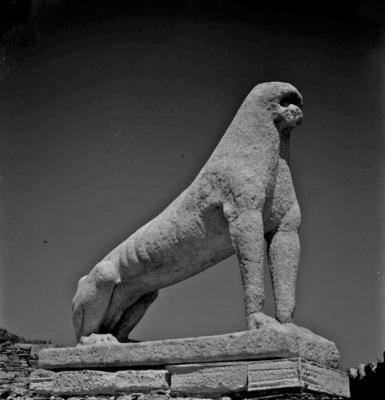 Alameda dos leões arcaicos, em Delos