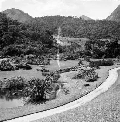Residência de Odette Monteiro, projeto do arquiteto Wladimir Alves de Souza e Burle Marx
