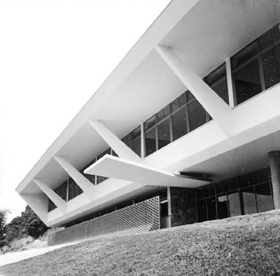 Escola Júlia Kubitschek