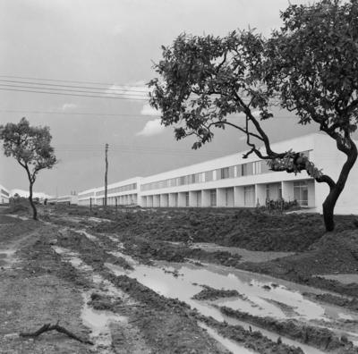 Edifícios residenciais projetados para os Institutos de Aposentadoria e Pensões