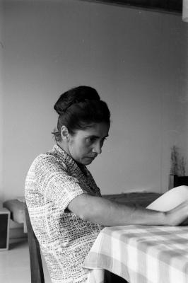 Zila Mamede no alojamento dos professores (Colina)