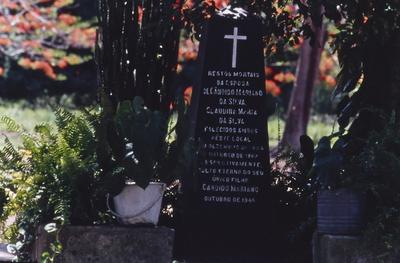 Lápide dos pais do Marechal Rondon