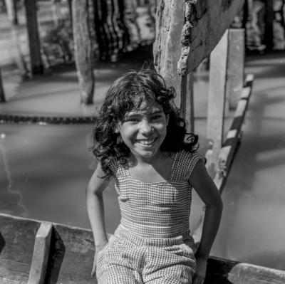 Vila da Barca, palafitas flutuantes, crianças